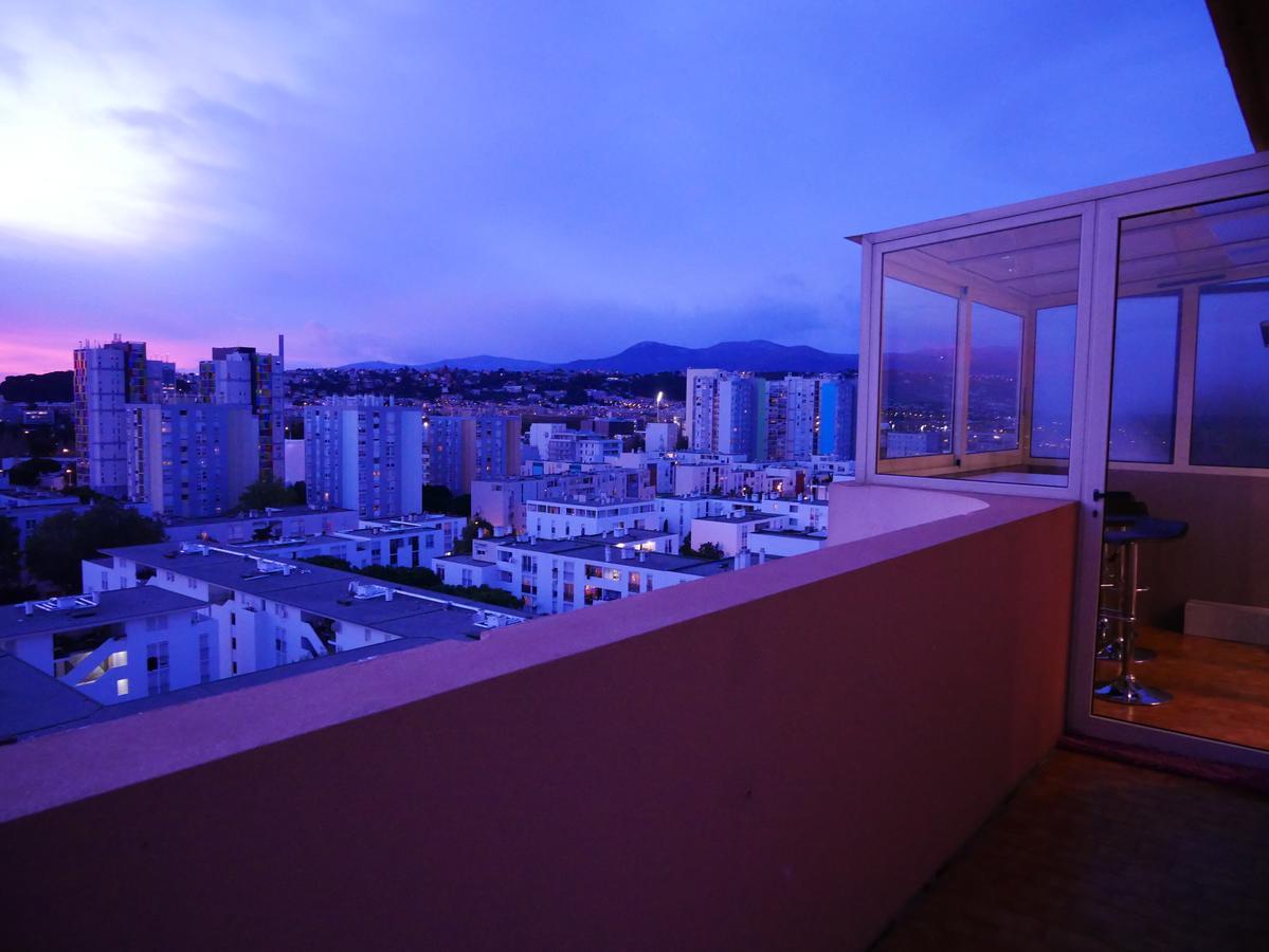 Appartement Rooftop 8 Personnes Grande Terrasse Avec Parking Quartier Aeroport Nice Eksteriør billede