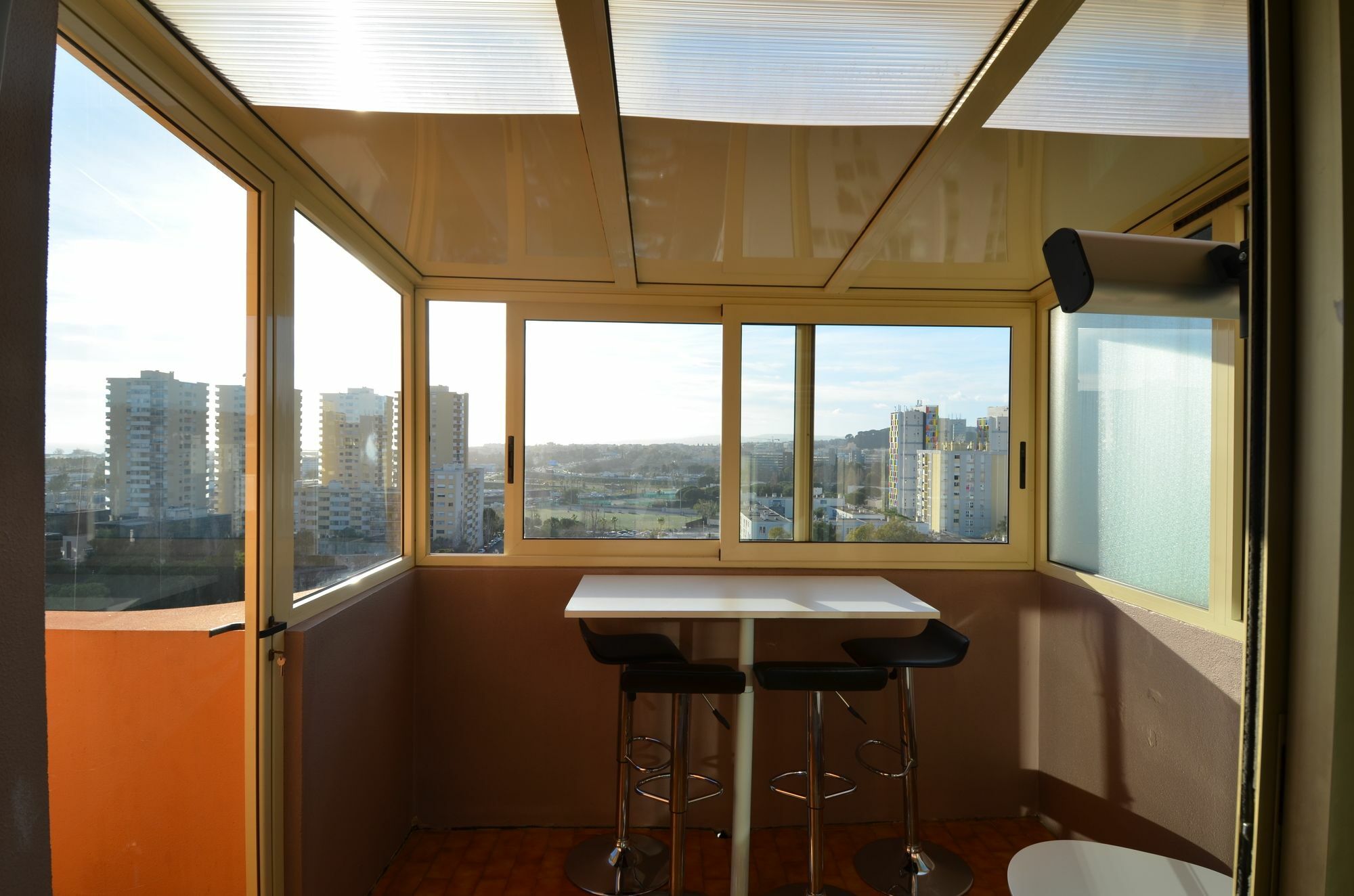 Appartement Rooftop 8 Personnes Grande Terrasse Avec Parking Quartier Aeroport Nice Eksteriør billede